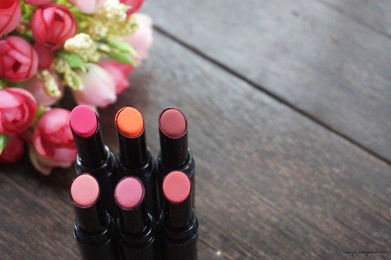 lipstik warna peach